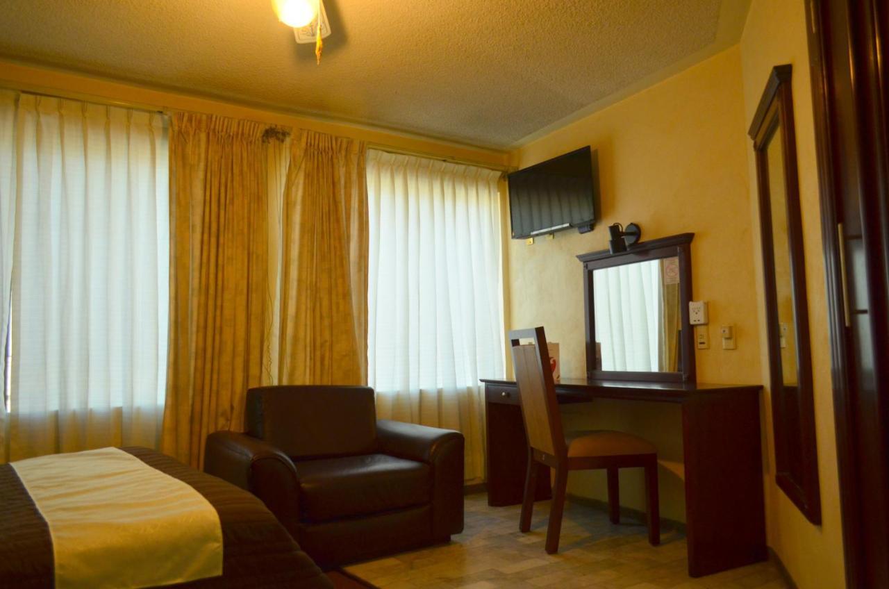 Hotel Flamingo Kristal Ирапуато Екстериор снимка