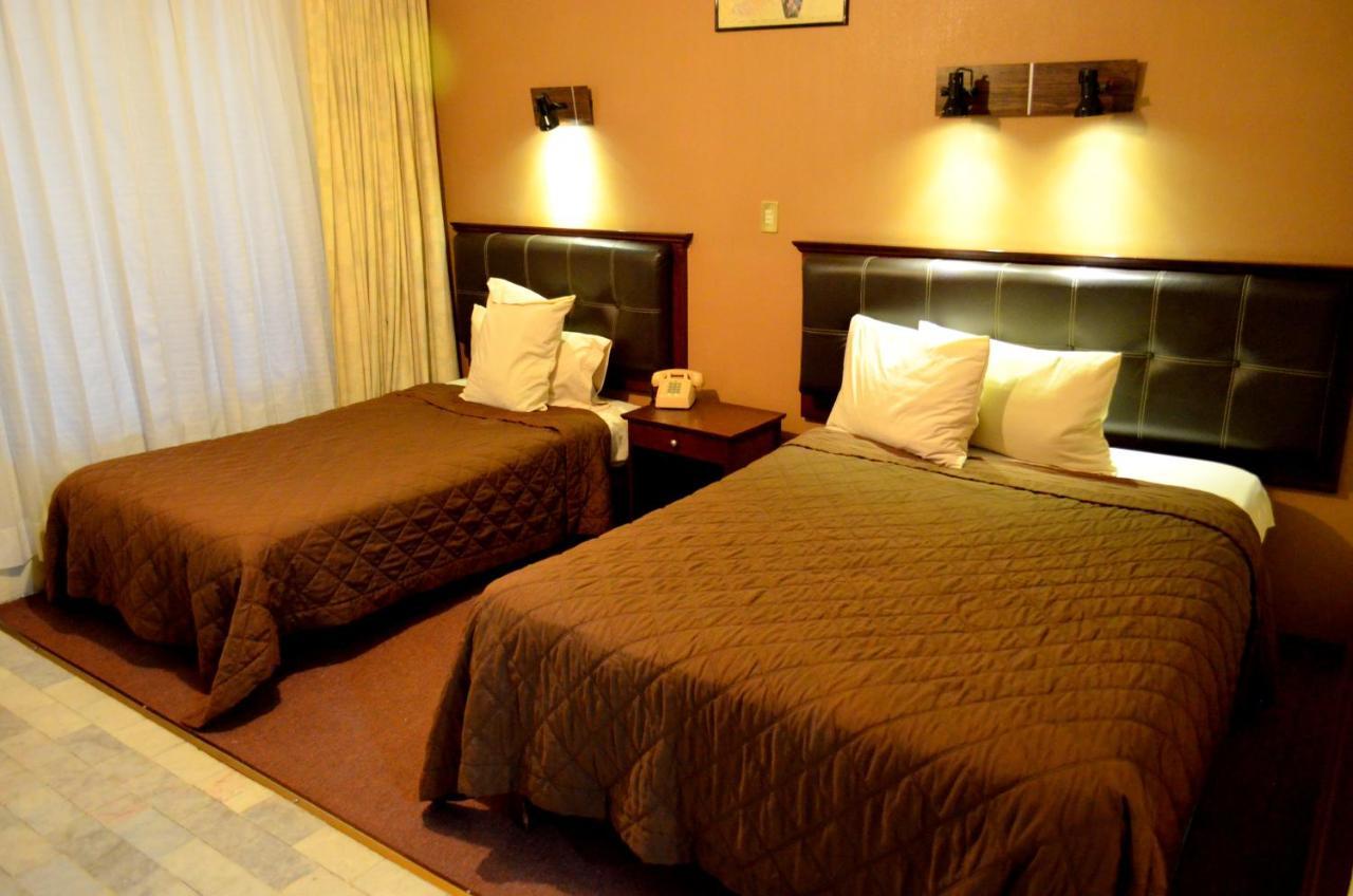 Hotel Flamingo Kristal Ирапуато Екстериор снимка