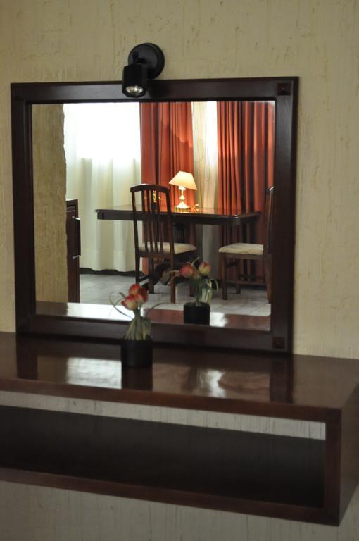 Hotel Flamingo Kristal Ирапуато Стая снимка